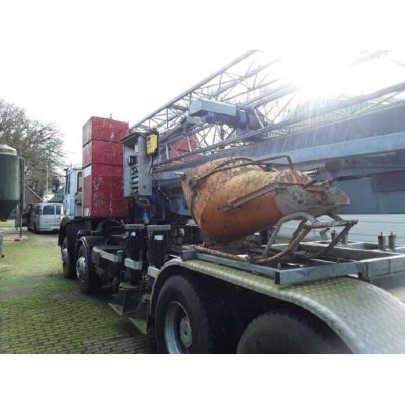 Vicario 168.6 bouwkraan met iveco truck