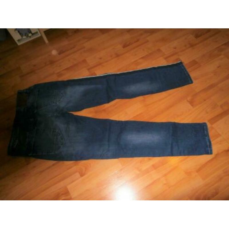 Fijne stretch Denim 1982 mt 31/32 met zijstreep als nieuw.