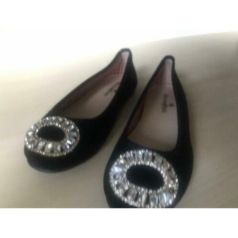 Mooie Zwart suède retro ballerina’s*37*nieuw in doos