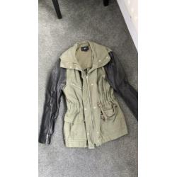 H&M zomerjas dames maat 40 bijna gratis