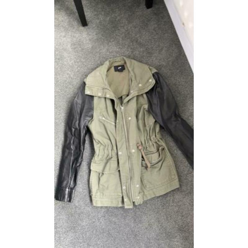 H&M zomerjas dames maat 40 bijna gratis