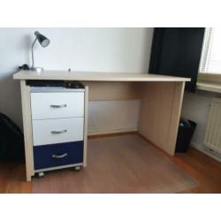 Te koop tienerskamer (meubelen)