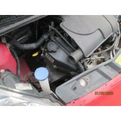 Toyota Aygo 1.0 12V Vvt-i 5DRS 2007 Rood