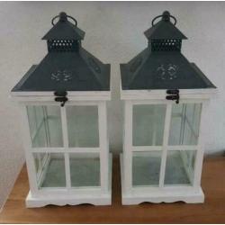 Te koop 2x Windlichten wit