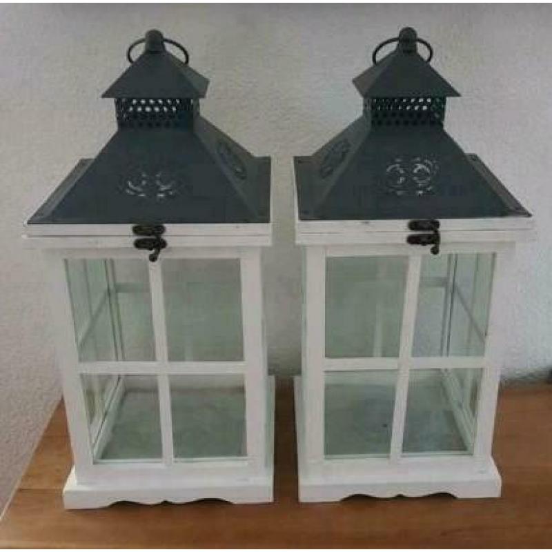 Te koop 2x Windlichten wit