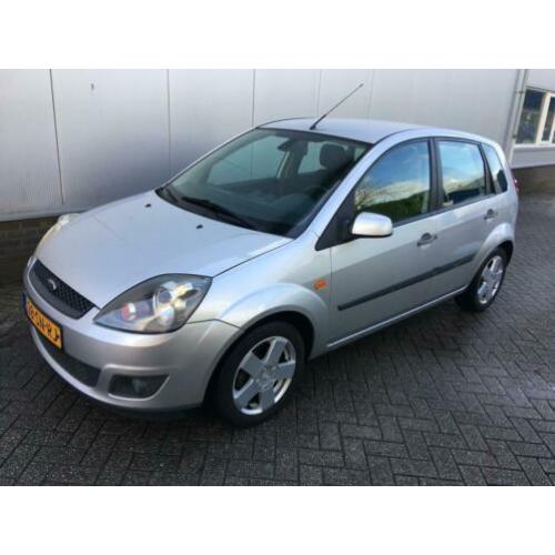 Ford Fiesta 1.4-16V Futura 5 deurs Airco Apk Elek pakket
