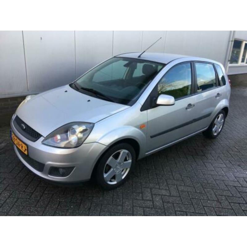 Ford Fiesta 1.4-16V Futura 5 deurs Airco Apk Elek pakket