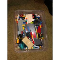 Te koop 2 grote bakken met Lego