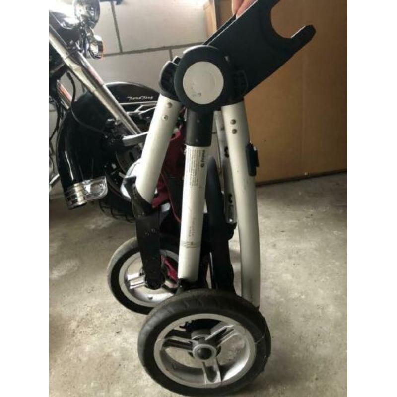 Nog nette musty kinderwagen met heel veel extra’s