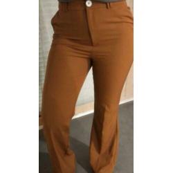 Bershka flared broek okergeel camel maat 38