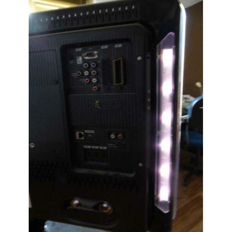 Philips Cineos Ambilight 32PFL9603D