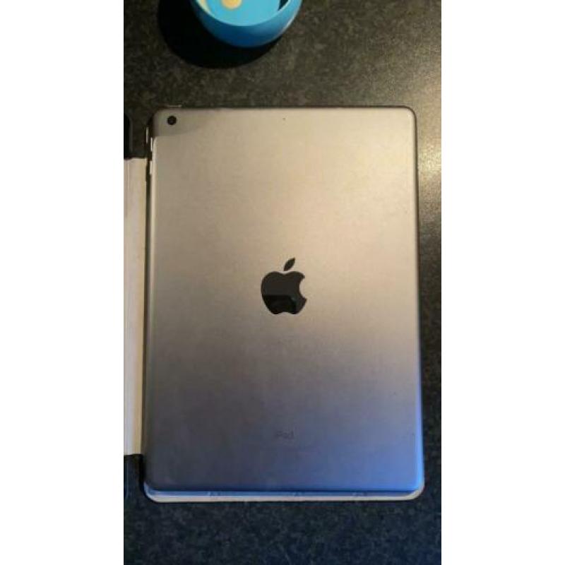 Apple ipad 2018 128gb pas 5 maanden oud!!