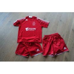 Ajax adidas setje shirt xs broekjes 2XS en S