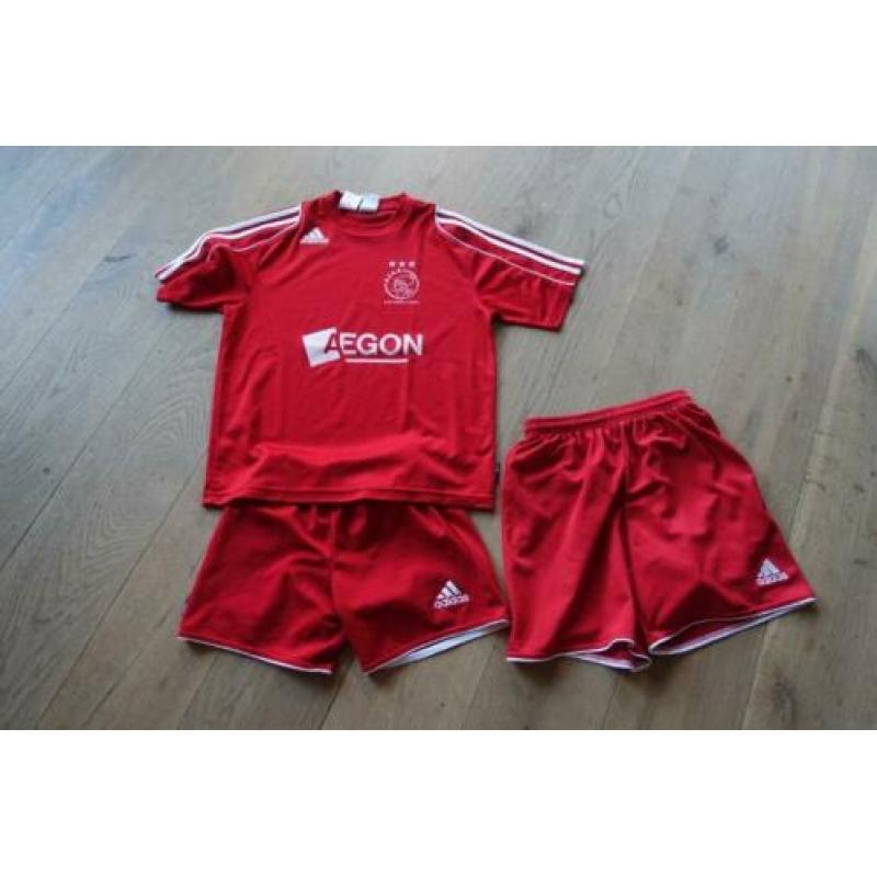 Ajax adidas setje shirt xs broekjes 2XS en S