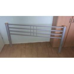 Mooi ijzerbed 160/200 zgan evt met elect bodems