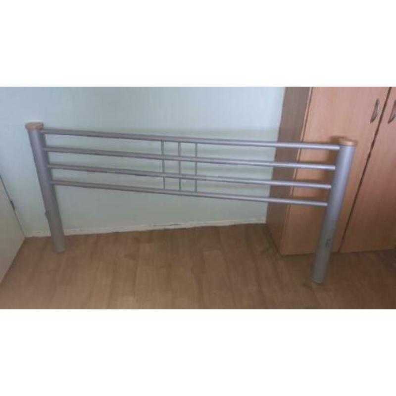 Mooi ijzerbed 160/200 zgan evt met elect bodems