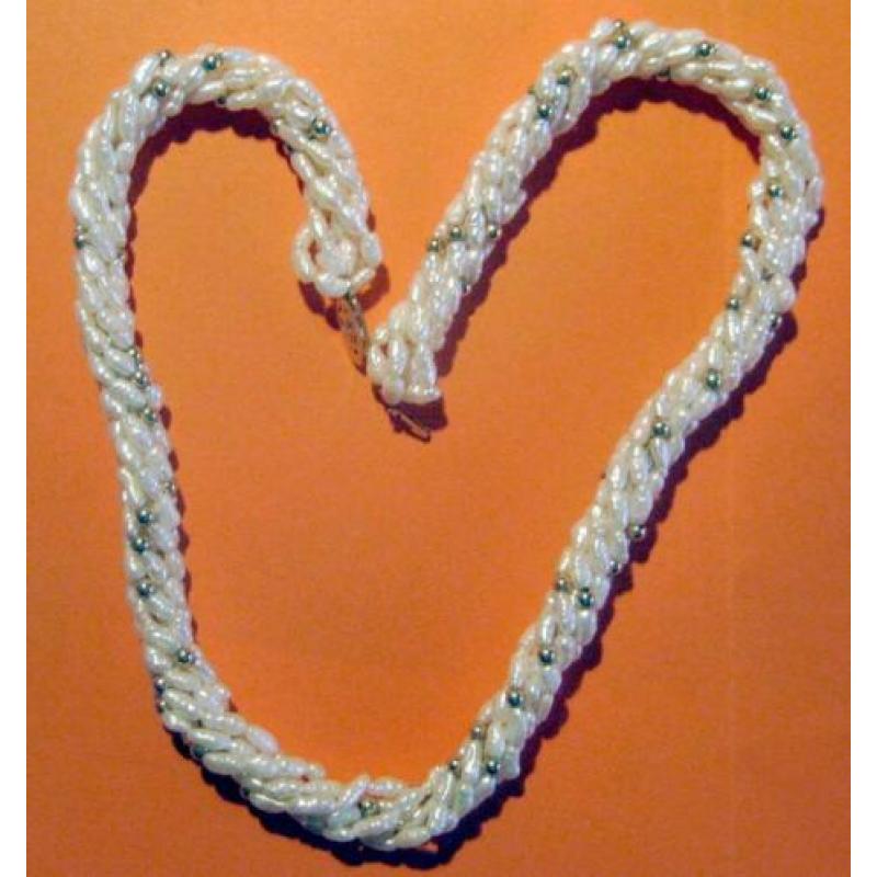Collier van edelsteen