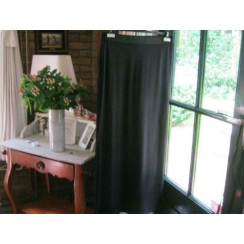 mj/ H & M/H en M BASIC/lange zwarte rok STRETCH maat 40