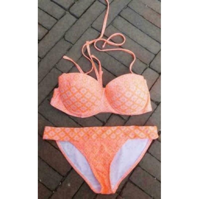 PERZIK kleur puch-up bikini mt 38 cup C