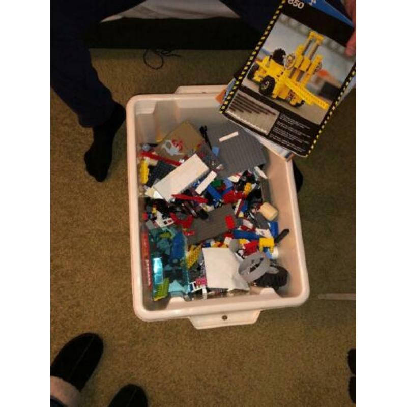 Te koop 2 grote bakken met Lego