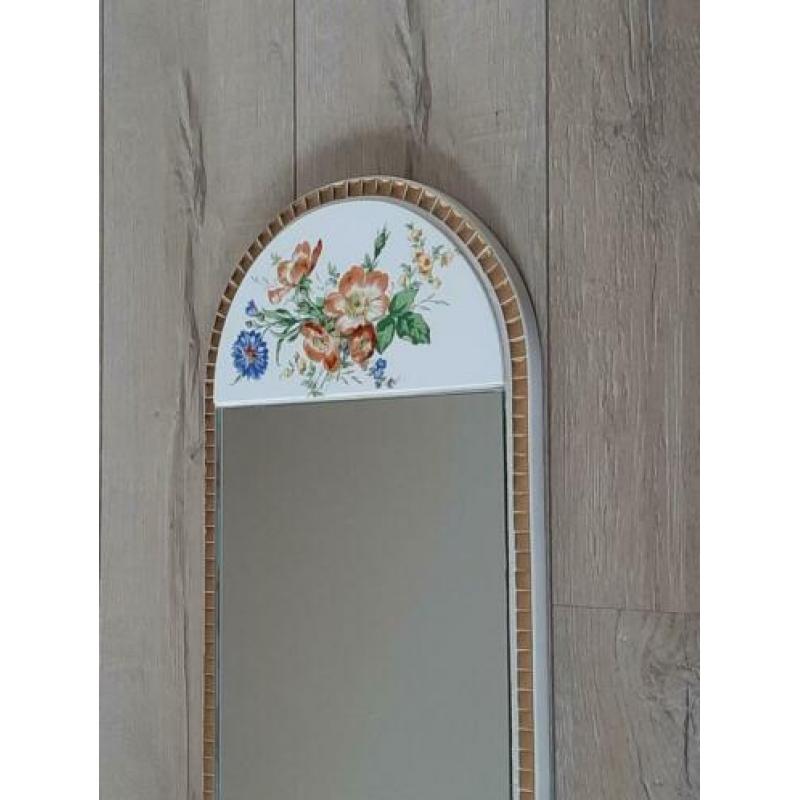 Regency brocante spiegel en console keramiek bladgoud