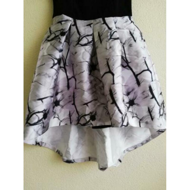 jurk,nieuw, mt 38/40,te klein gekocht, pr 10e