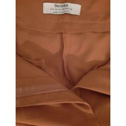 Bershka flared broek okergeel camel maat 38