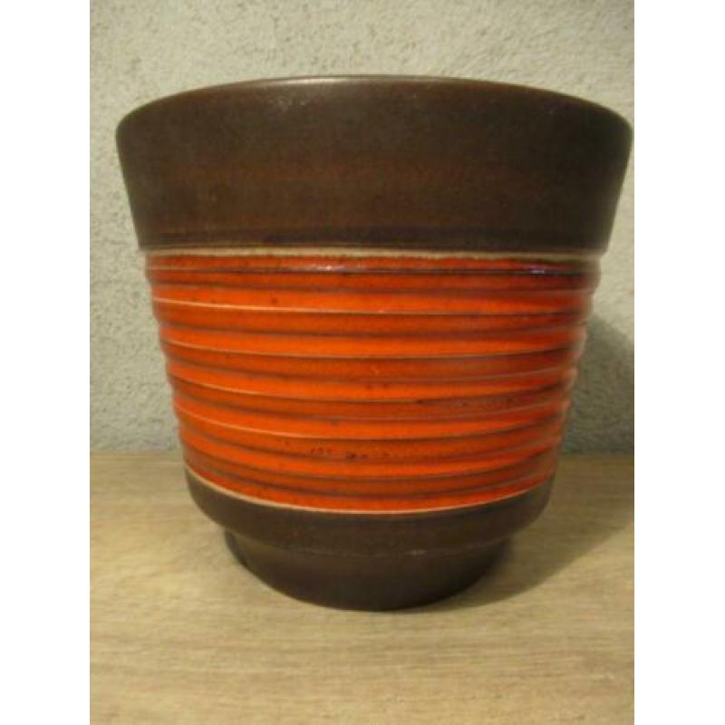 Vintage retro bloempot oranje bruin