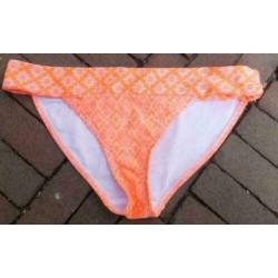 PERZIK kleur puch-up bikini mt 38 cup C