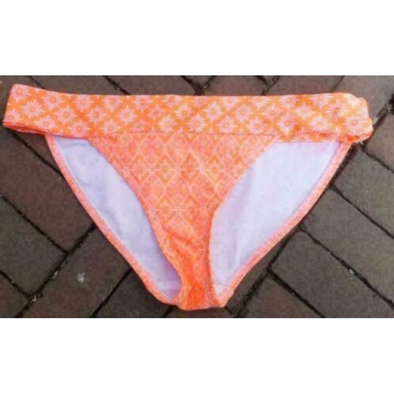 PERZIK kleur puch-up bikini mt 38 cup C
