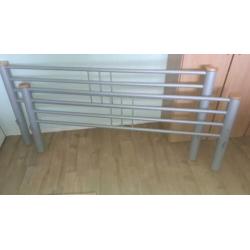 Mooi ijzerbed 160/200 zgan evt met elect bodems