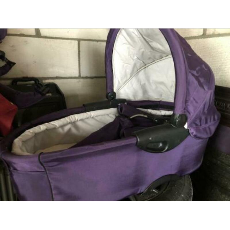 Nog nette musty kinderwagen met heel veel extra’s