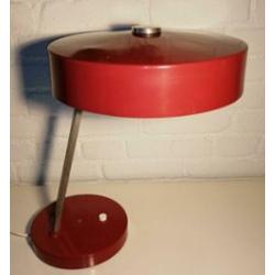 Zeldzame vintage tafellamp design van Kaiser Idell jaren 50