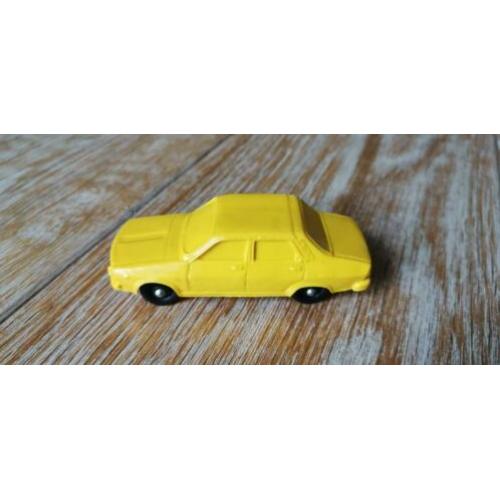 Renault 12 nummer 32 vinyl auto vintage