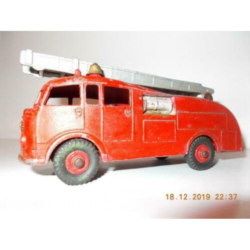 Dinky Toys 955, Commer brandweerwagen, bespeeld