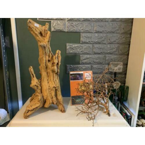 Aquarium hout, stenen en decoratie.