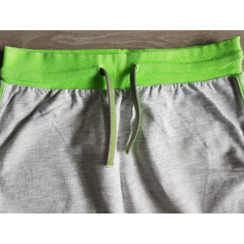 NIEUW BENETTON Grijs groen rokje, mt 140