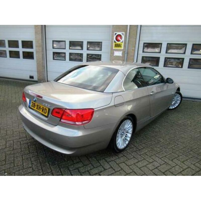 BMW 3 Serie Cabrio 325i High Executive Automaat € 13.950,00