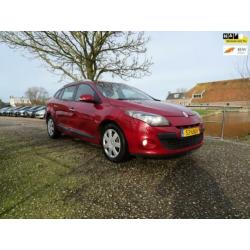 Renault Mégane Estate 1.5 dCi Dynamique Met Navi + PDC + Cli