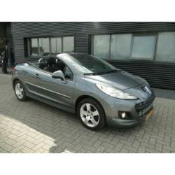 Peugeot 207 CC 1.6 VTi Airco boekjes winterbanden
