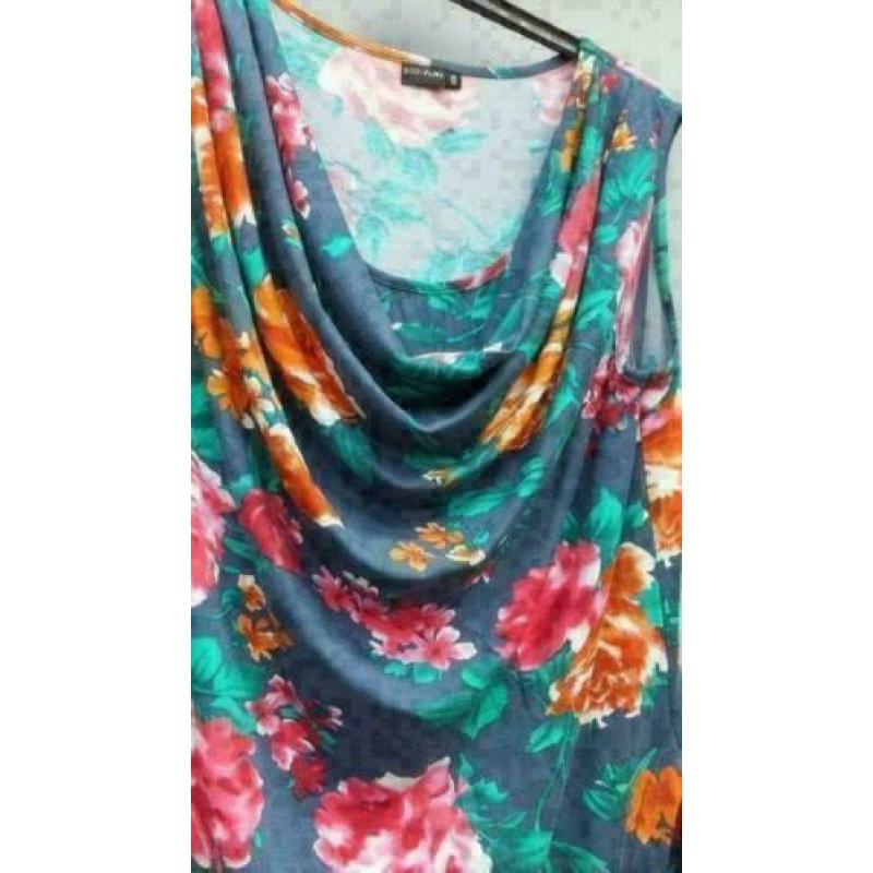 BODYFLIRT blauw bewerkt bloemen met waterval hals jurk mt S