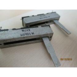 2 Schuif - Regelaars 10 Kohm / Type K82M