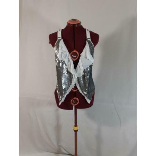 2x Gilet met zilveren pailletten, Just B. mt 40