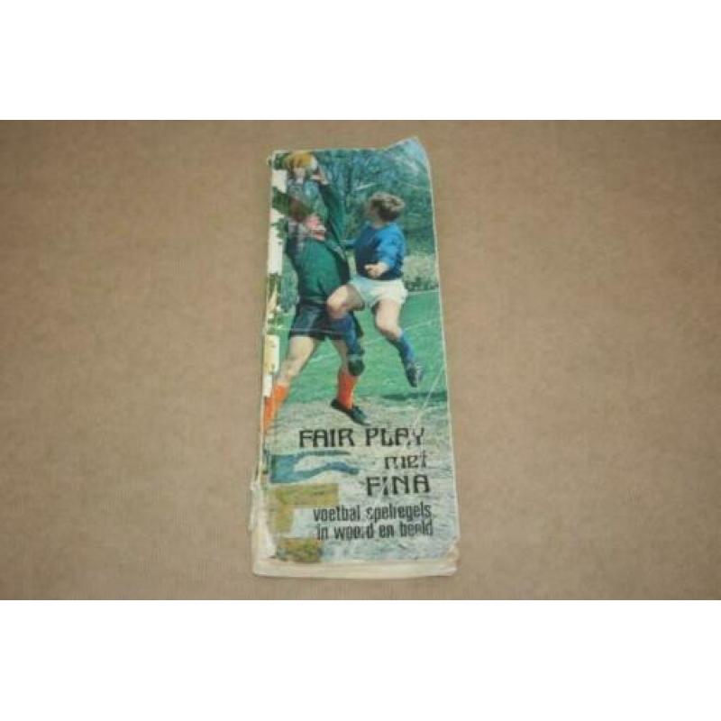 Plaatjesalbum - Fair Play met Fina (voetbal) - Ca 1970 !!
