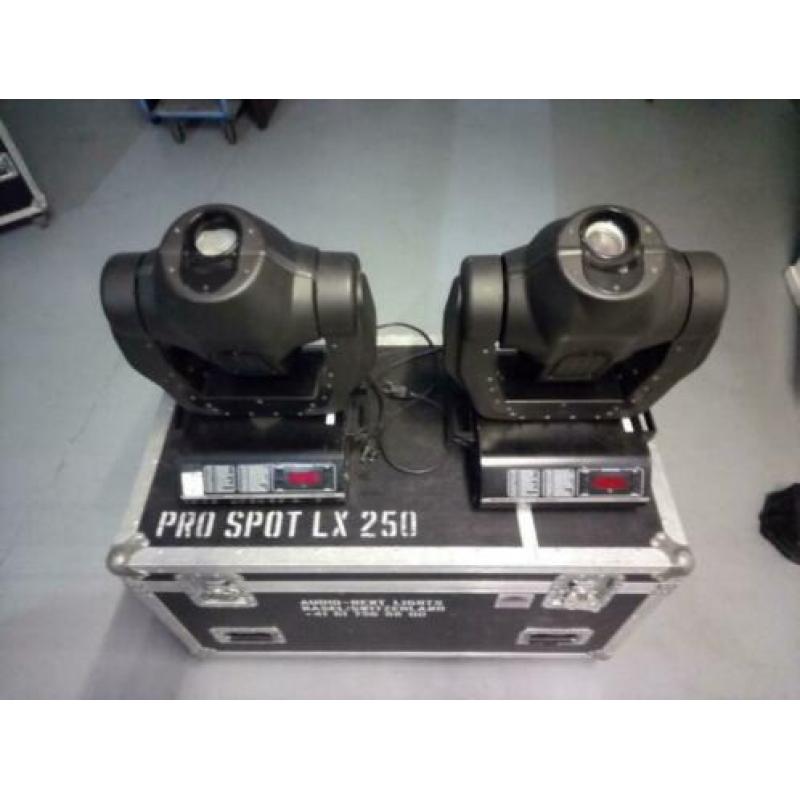6x Moving Heads Future Light MH-660 strobo + flight case
