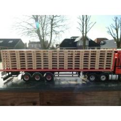 Lading pallets 112 stuks voor open oplegger TEKNO & WSI