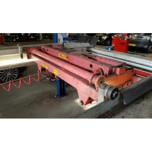 Brugkrik hefbrugkrik Nenab ALS 8/1,5 1500Kg op lucht