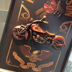 Leuk al wat ouder pubbord van Harley davidson