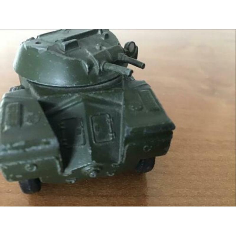 Dinky toys amoured car a m l panhard 1963