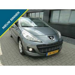 Peugeot 207 CC 1.6 VTi Airco boekjes winterbanden